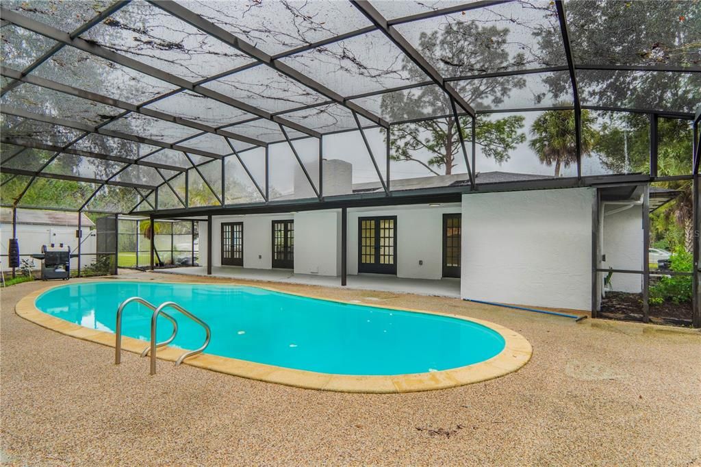 For Sale: $569,999 (4 beds, 2 baths, 2164 Square Feet)