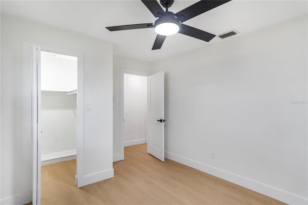 For Sale: $569,999 (4 beds, 2 baths, 2164 Square Feet)