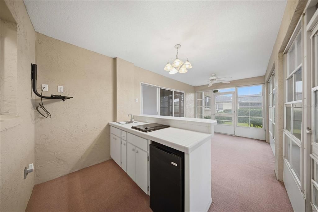 For Sale: $239,000 (2 beds, 2 baths, 1619 Square Feet)