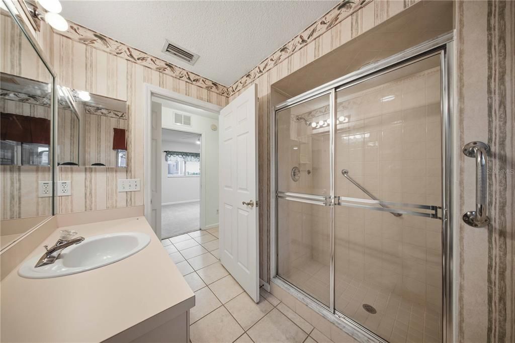 For Sale: $239,000 (2 beds, 2 baths, 1619 Square Feet)
