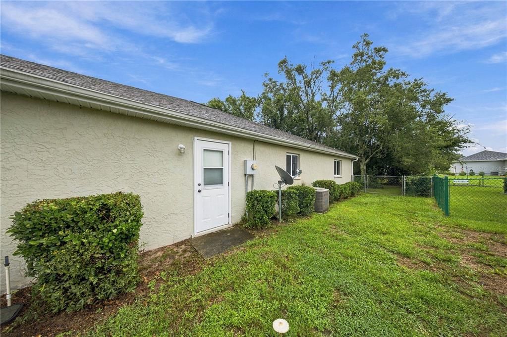 For Sale: $239,000 (2 beds, 2 baths, 1619 Square Feet)