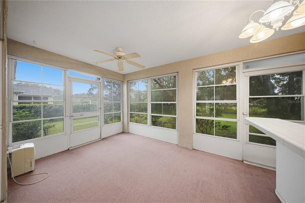 For Sale: $239,000 (2 beds, 2 baths, 1619 Square Feet)