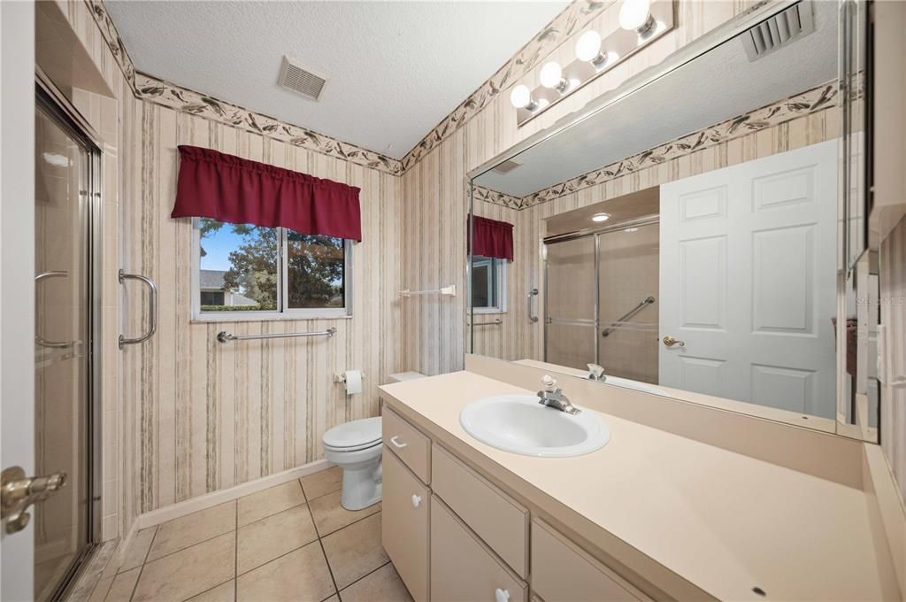 For Sale: $239,000 (2 beds, 2 baths, 1619 Square Feet)