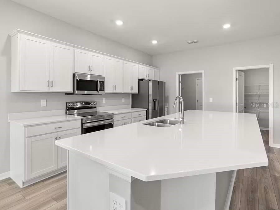 En Venta: $412,120 (4 camas, 2 baños, 2029 Pies cuadrados)