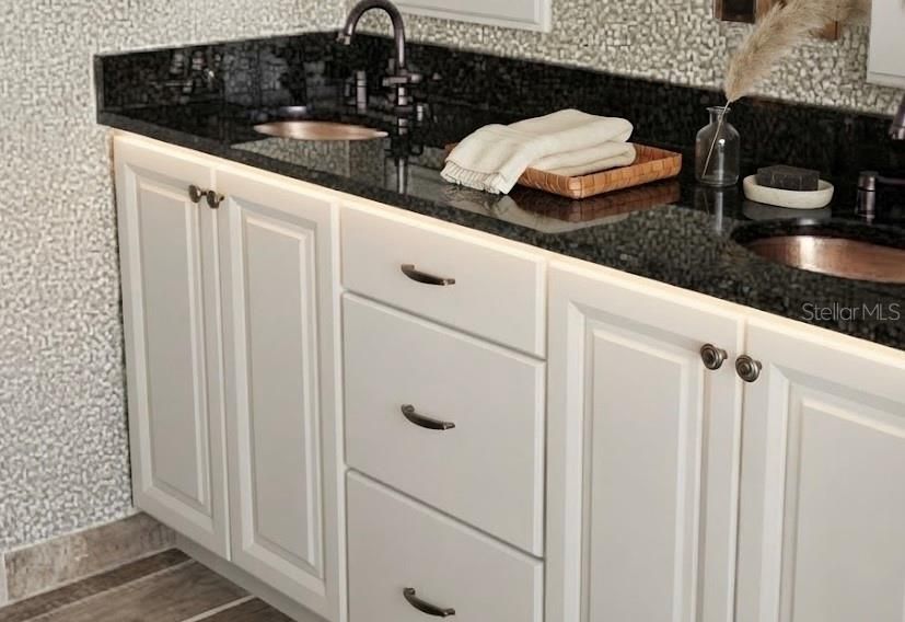 For Sale: $419,900 (3 beds, 2 baths, 3308 Square Feet)
