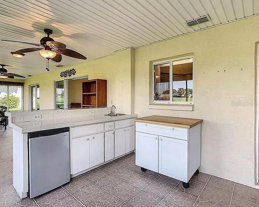 For Sale: $419,900 (3 beds, 2 baths, 3308 Square Feet)
