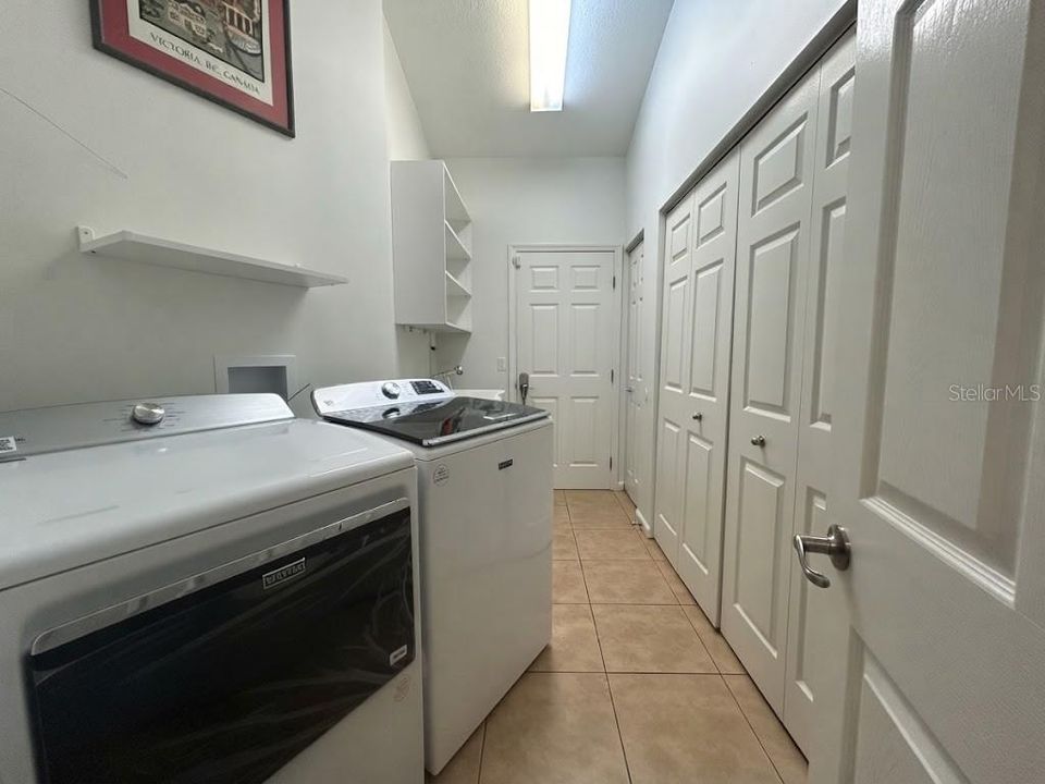 For Sale: $419,900 (3 beds, 2 baths, 3308 Square Feet)