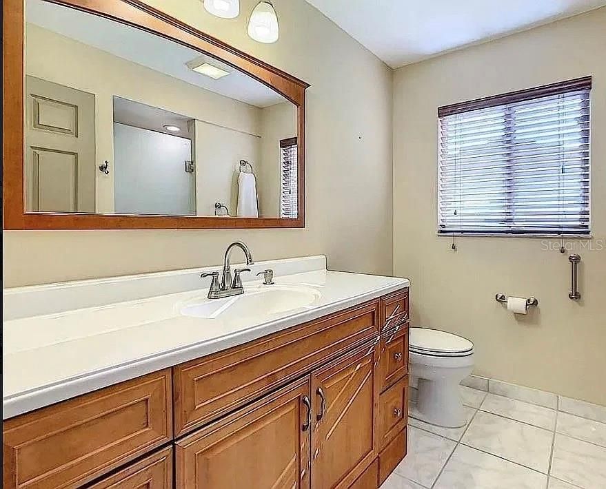 For Sale: $419,900 (3 beds, 2 baths, 3308 Square Feet)