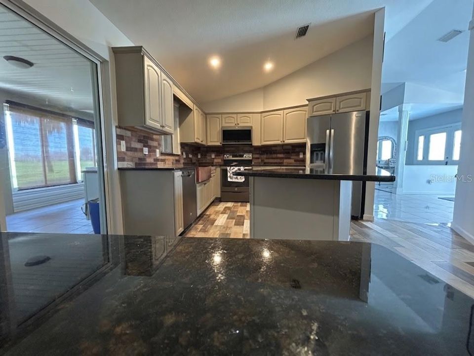 For Sale: $419,900 (3 beds, 2 baths, 3308 Square Feet)