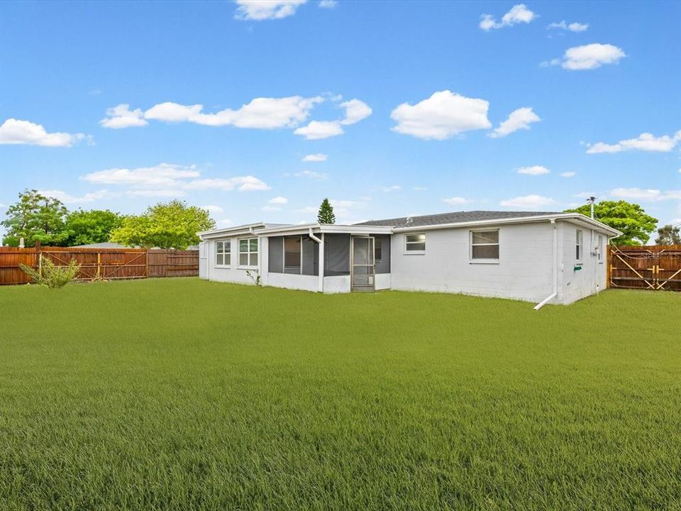 На продажу: $234,900 (3 спален, 1 ванн, 1316 Квадратных фут)