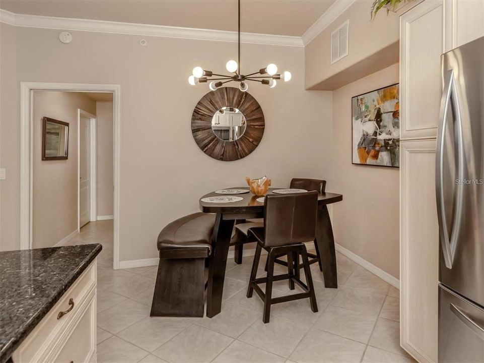 For Sale: $221,000 (2 beds, 2 baths, 1151 Square Feet)