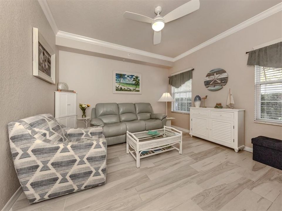 For Sale: $221,000 (2 beds, 2 baths, 1151 Square Feet)