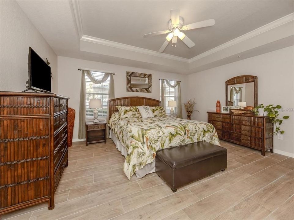 For Sale: $221,000 (2 beds, 2 baths, 1151 Square Feet)