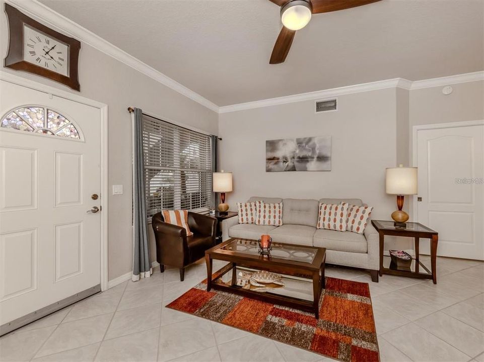 For Sale: $221,000 (2 beds, 2 baths, 1151 Square Feet)