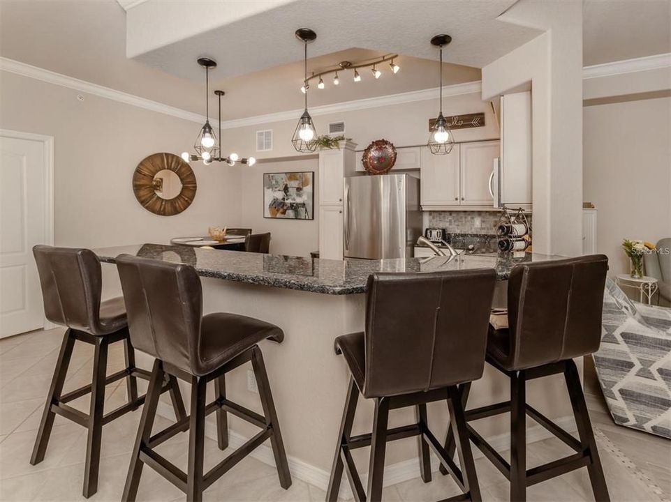 For Sale: $221,000 (2 beds, 2 baths, 1151 Square Feet)