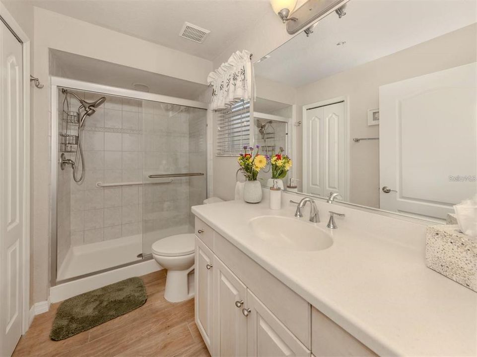 For Sale: $221,000 (2 beds, 2 baths, 1151 Square Feet)
