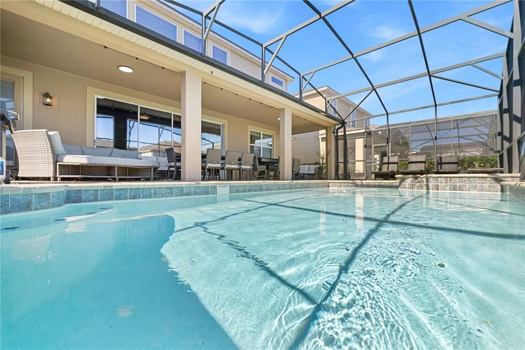 For Sale: $750,000 (9 beds, 6 baths, 3789 Square Feet)