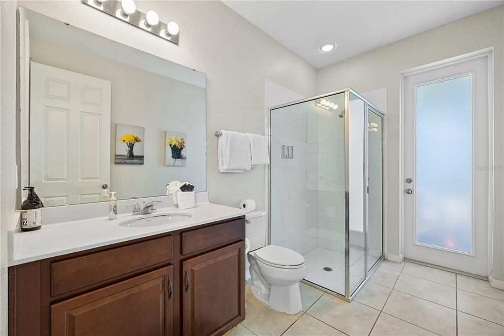 For Sale: $750,000 (9 beds, 6 baths, 3789 Square Feet)