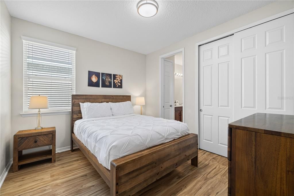 For Sale: $750,000 (9 beds, 6 baths, 3789 Square Feet)