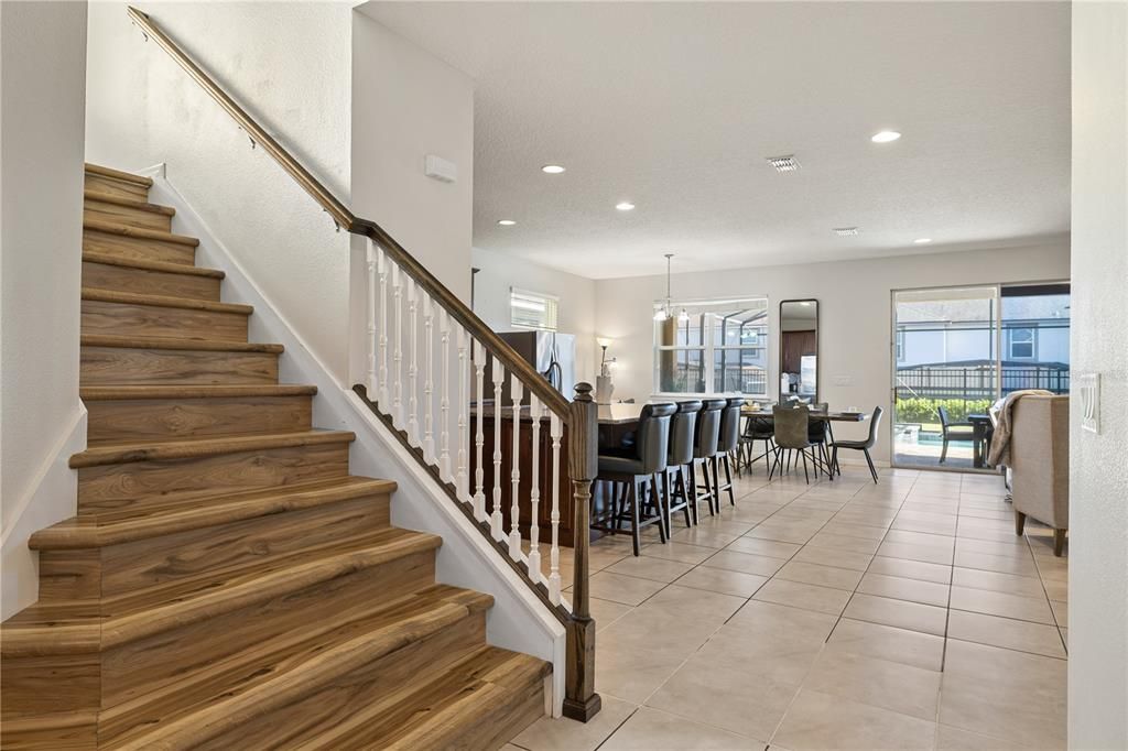 For Sale: $750,000 (9 beds, 6 baths, 3789 Square Feet)