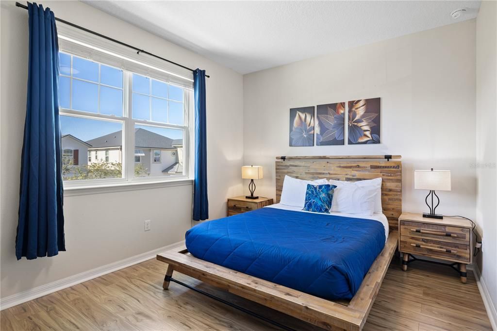 For Sale: $750,000 (9 beds, 6 baths, 3789 Square Feet)