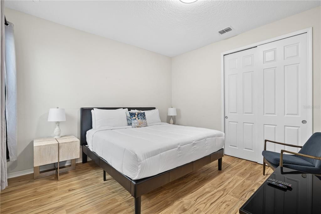 For Sale: $750,000 (9 beds, 6 baths, 3789 Square Feet)