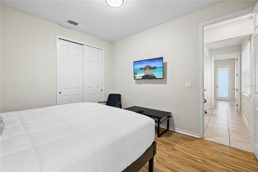 For Sale: $750,000 (9 beds, 6 baths, 3789 Square Feet)