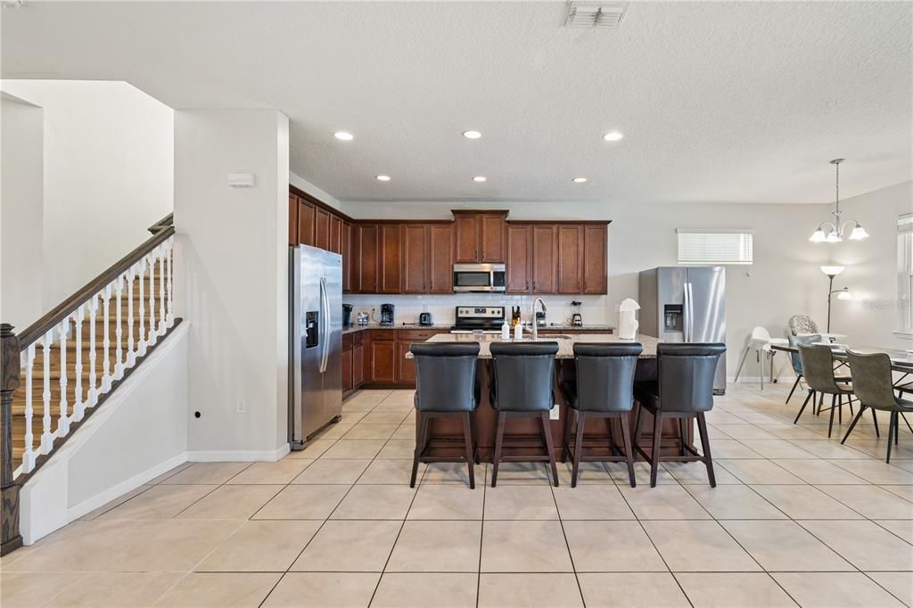 For Sale: $750,000 (9 beds, 6 baths, 3789 Square Feet)