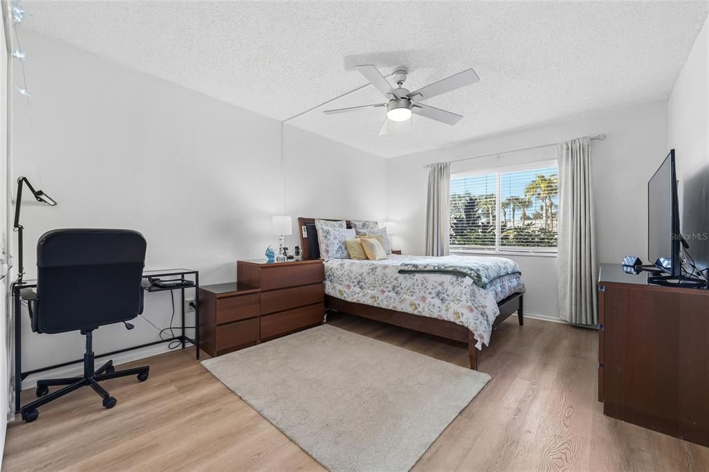 En Venta: $185,000 (2 camas, 2 baños, 1126 Pies cuadrados)