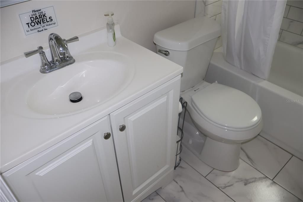 For Rent: $2,500 (3 beds, 1 baths, 1100 Square Feet)