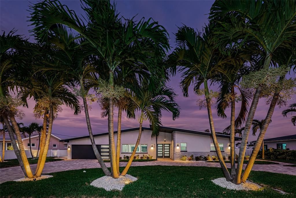 For Rent: $8,500 (3 beds, 3 baths, 1850 Square Feet)