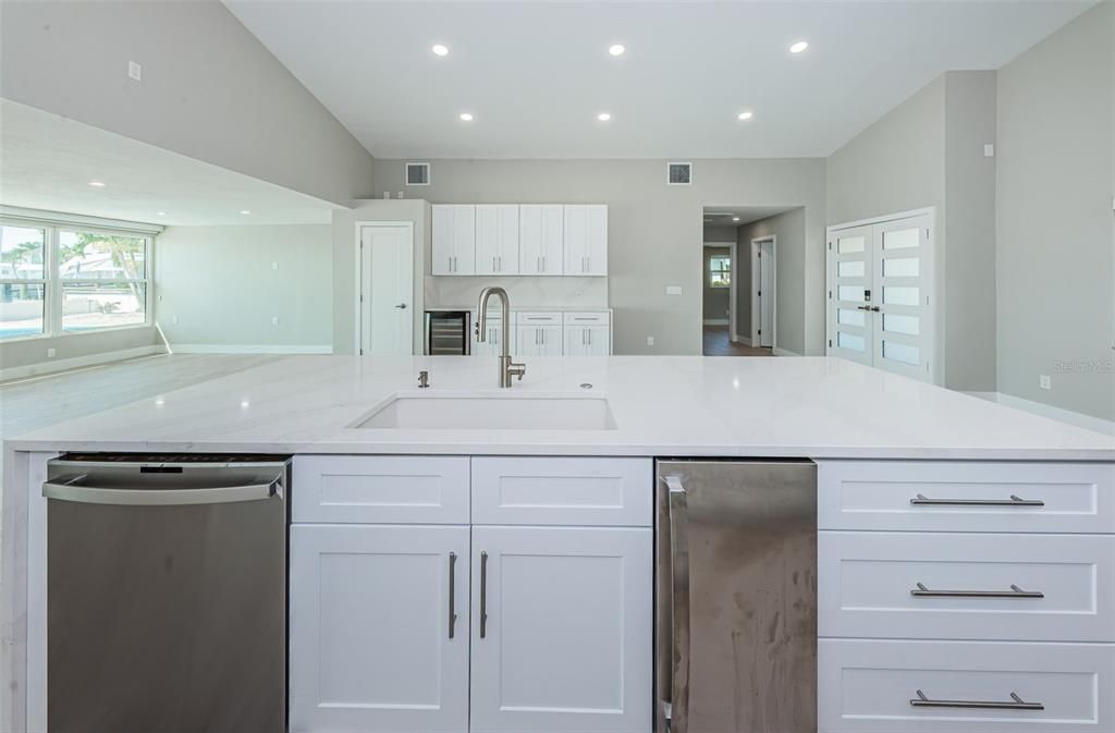 For Rent: $8,500 (3 beds, 3 baths, 1850 Square Feet)