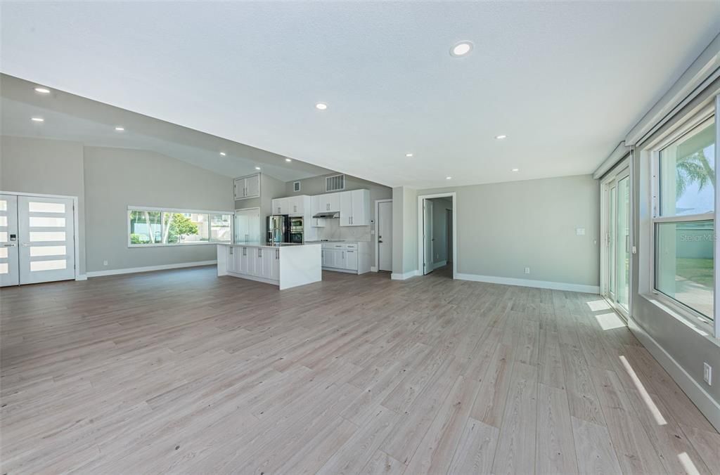 For Rent: $8,500 (3 beds, 3 baths, 1850 Square Feet)