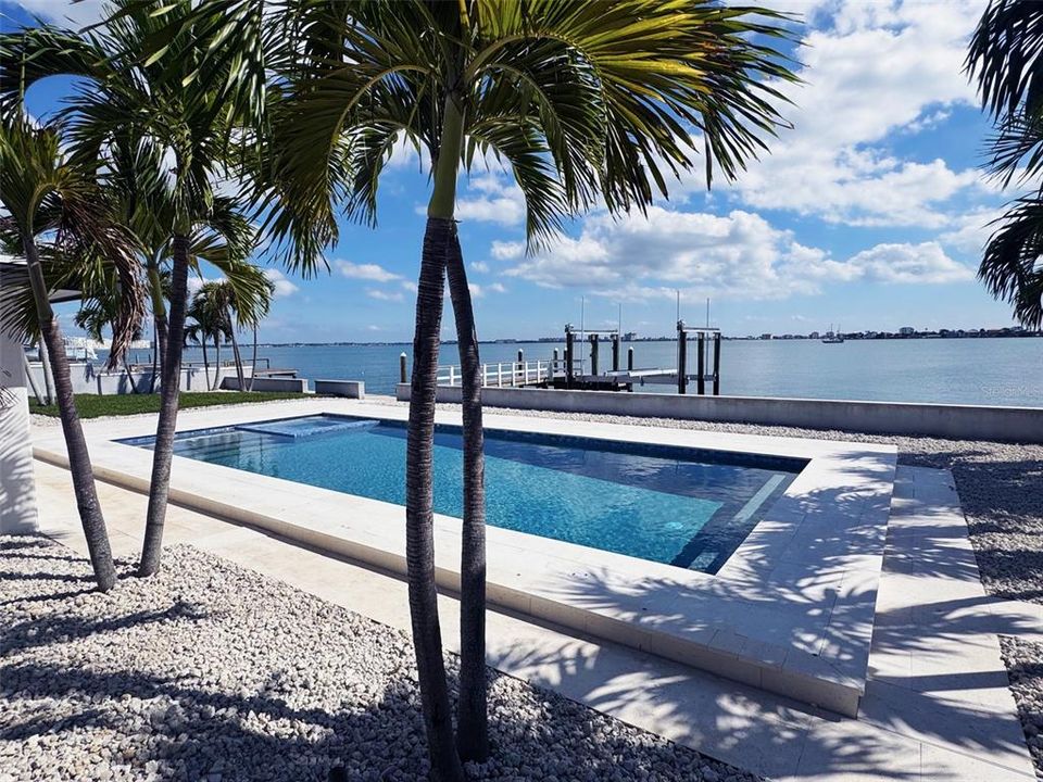 For Rent: $8,500 (3 beds, 3 baths, 1850 Square Feet)