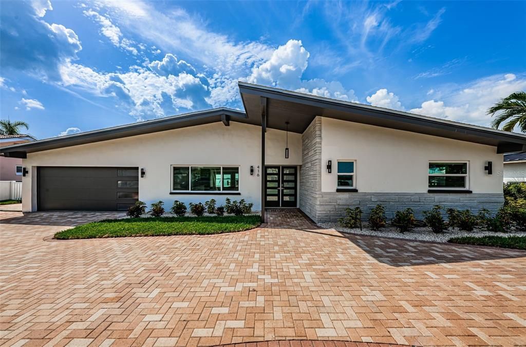 For Rent: $8,500 (3 beds, 3 baths, 1850 Square Feet)