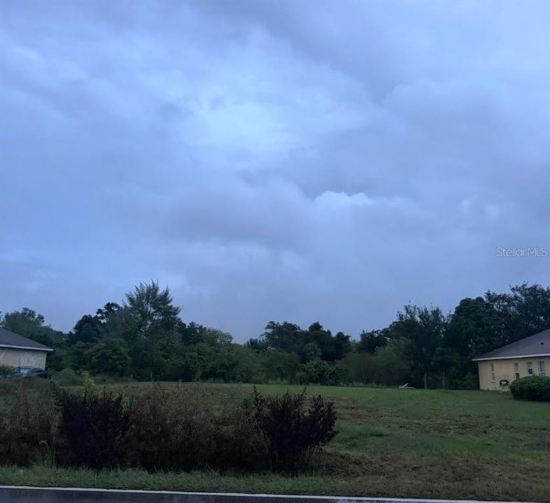 На продажу: $132,000 (0.44 acres)