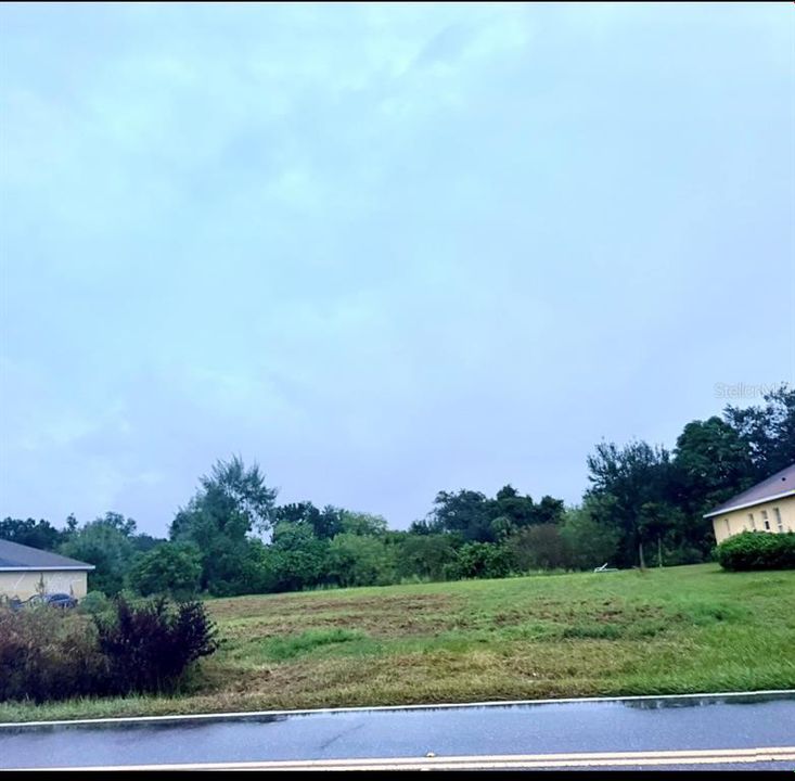 На продажу: $132,000 (0.44 acres)
