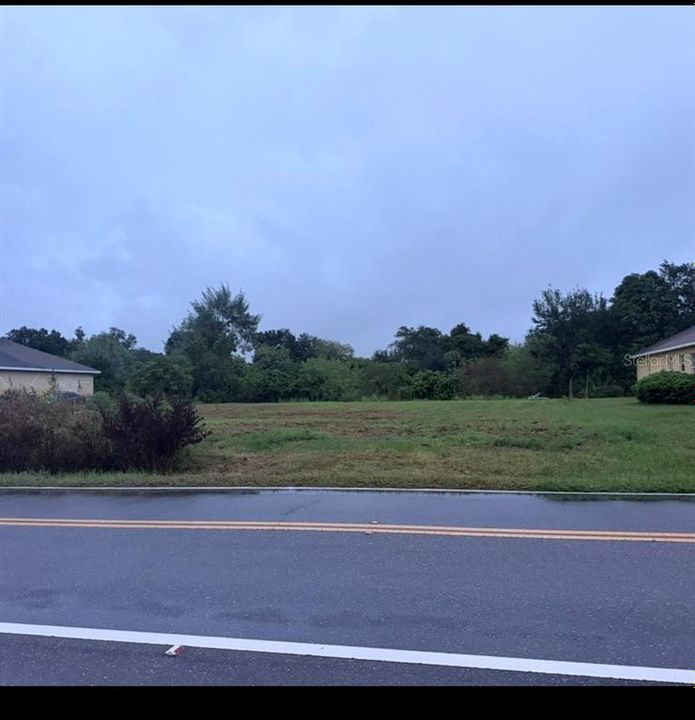 На продажу: $132,000 (0.44 acres)