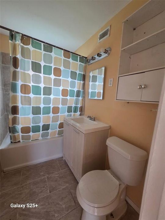 В аренду: $1,395 (3 спален, 1 ванн, 851 Квадратных фут)