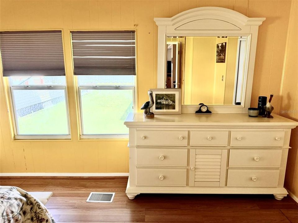 En Venta: $154,900 (2 camas, 2 baños, 971 Pies cuadrados)