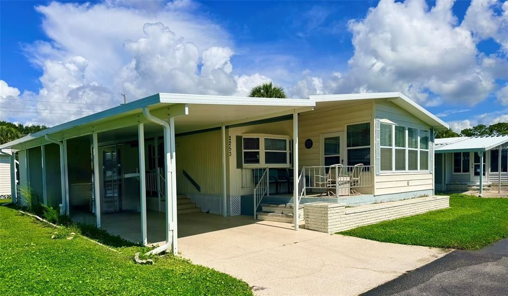 En Venta: $154,900 (2 camas, 2 baños, 971 Pies cuadrados)