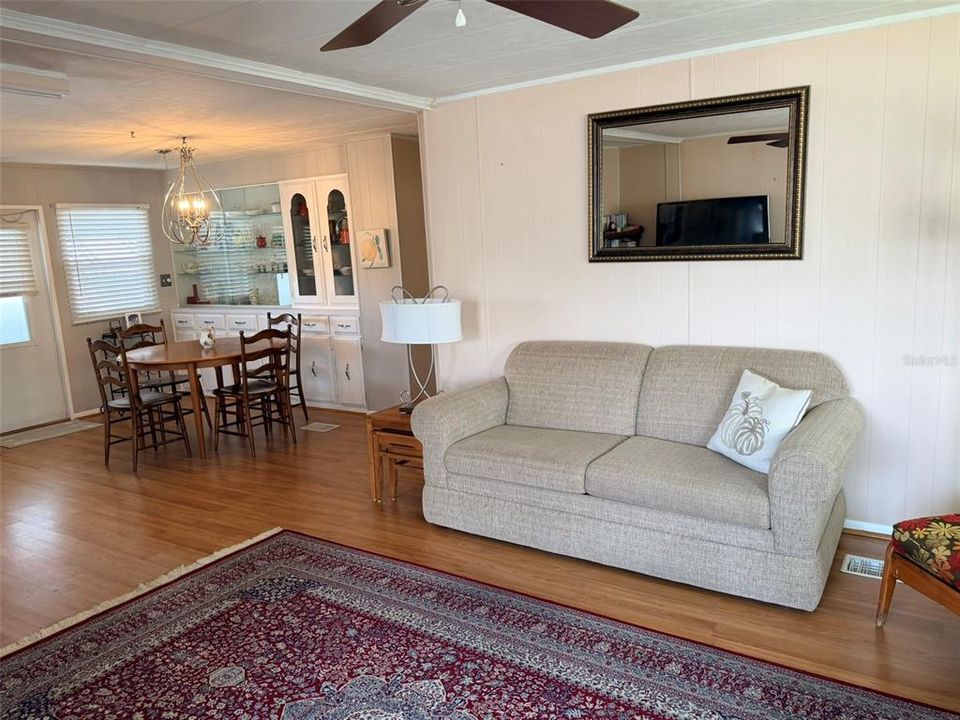 En Venta: $154,900 (2 camas, 2 baños, 971 Pies cuadrados)
