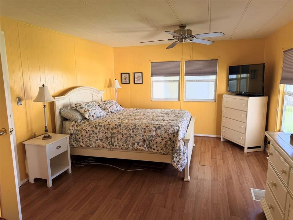 En Venta: $154,900 (2 camas, 2 baños, 971 Pies cuadrados)
