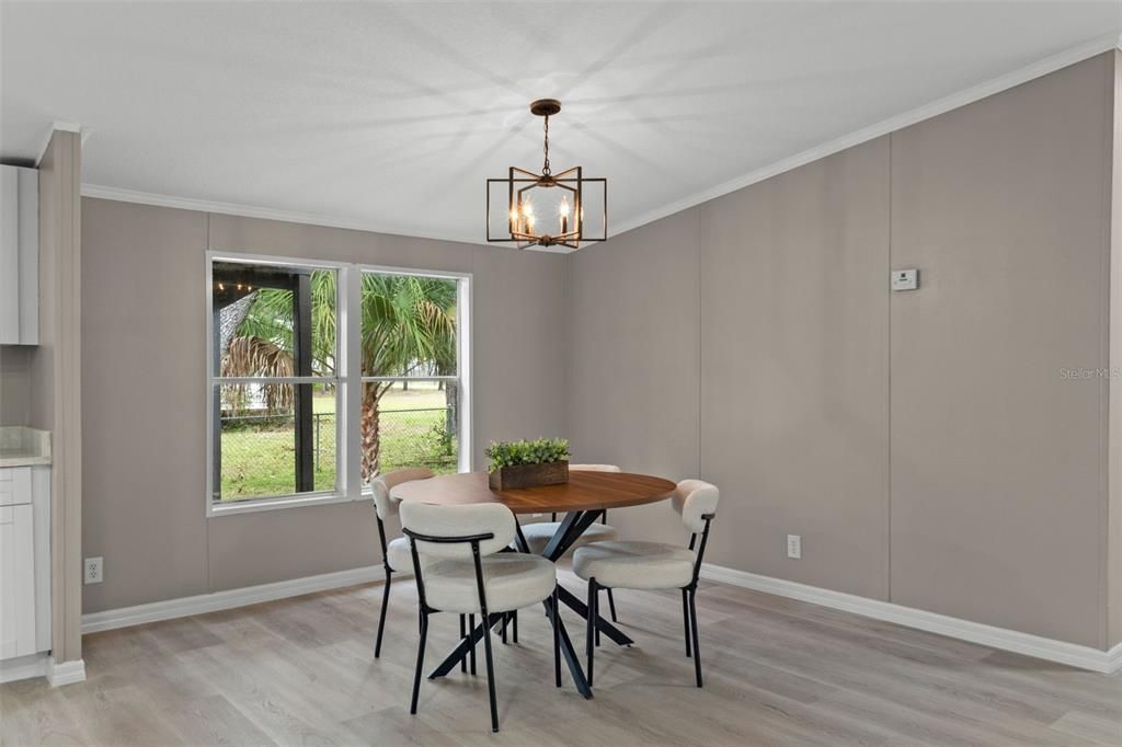 En Venta: $239,900 (3 camas, 2 baños, 1800 Pies cuadrados)