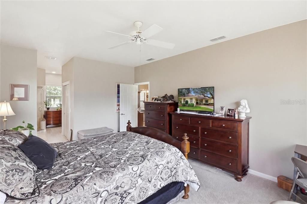 For Sale: $334,900 (3 beds, 2 baths, 1604 Square Feet)