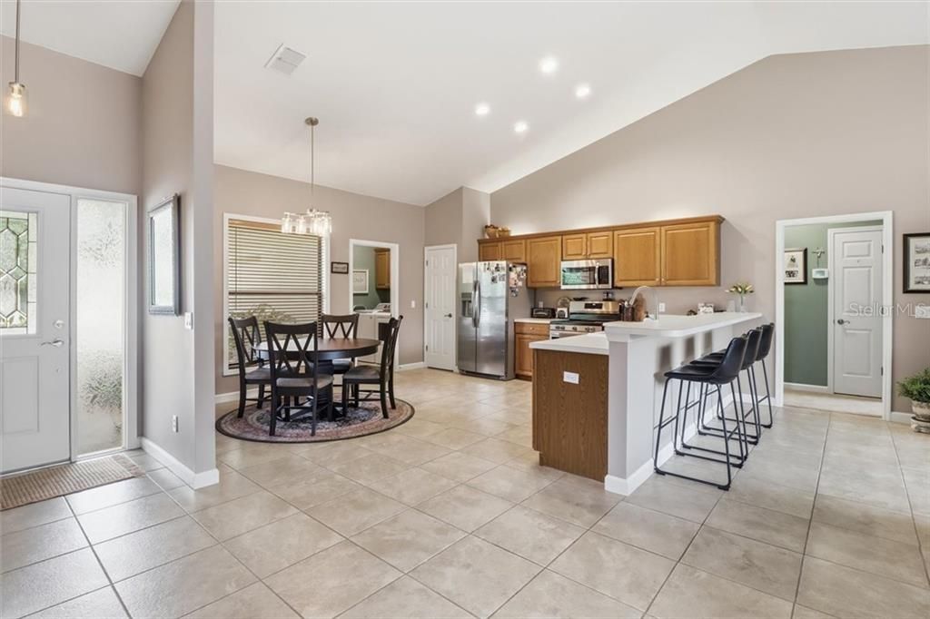 For Sale: $334,900 (3 beds, 2 baths, 1604 Square Feet)
