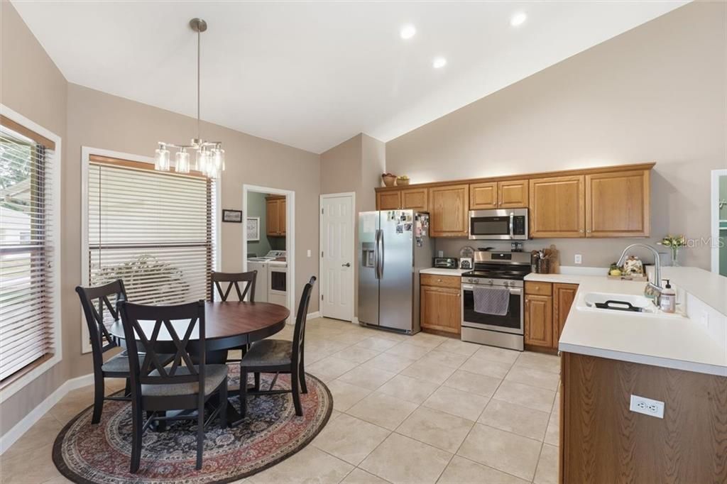 For Sale: $334,900 (3 beds, 2 baths, 1604 Square Feet)