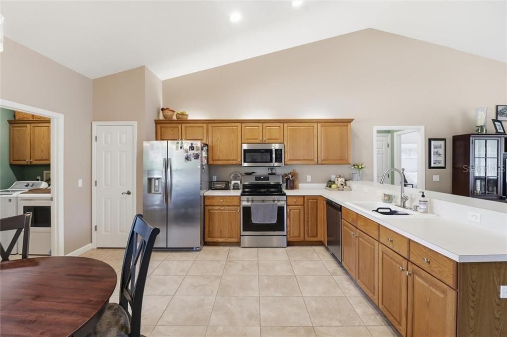 For Sale: $334,900 (3 beds, 2 baths, 1604 Square Feet)