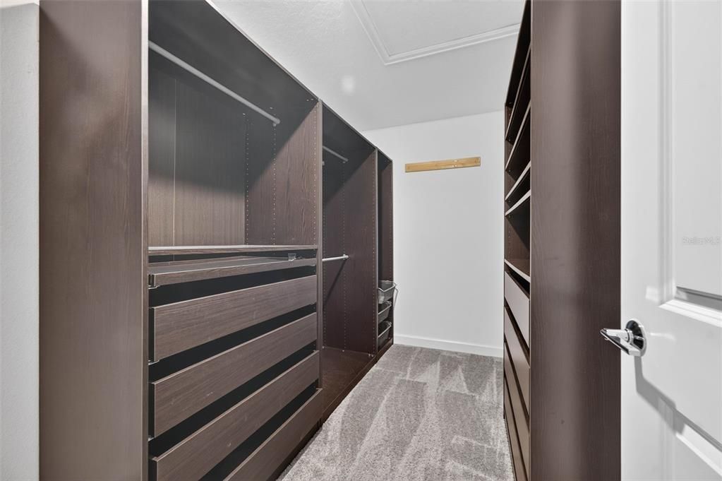 На продажу: $429,900 (3 спален, 2 ванн, 1717 Квадратных фут)
