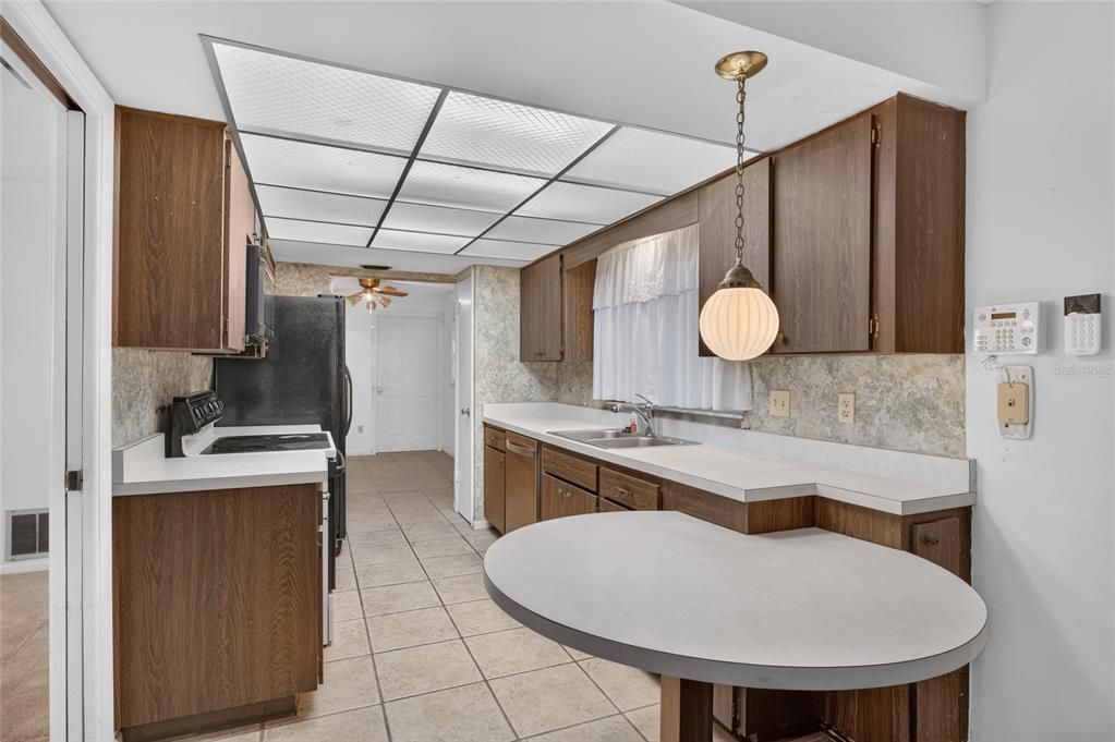 En Venta: $399,900 (3 camas, 2 baños, 1681 Pies cuadrados)